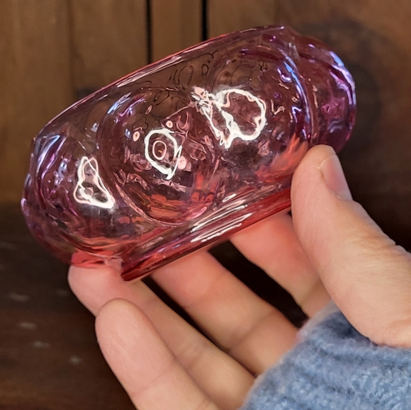 Elegant Pink Glass Bowl - Picture 9 of 12